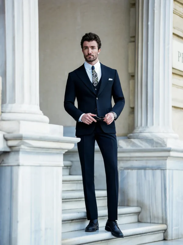 Navy Blue Single-Breast Suit for Men - Premium Tailored Fit
